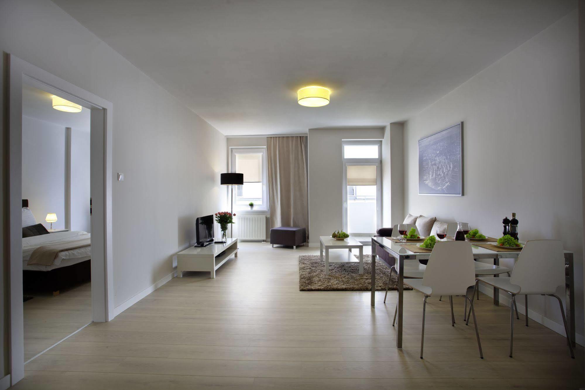 Platinum Apartments Warsaw Exterior photo